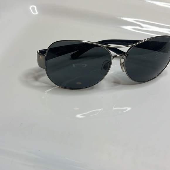 D&G Black Aviator Sunglasses - Picture 6 of 7